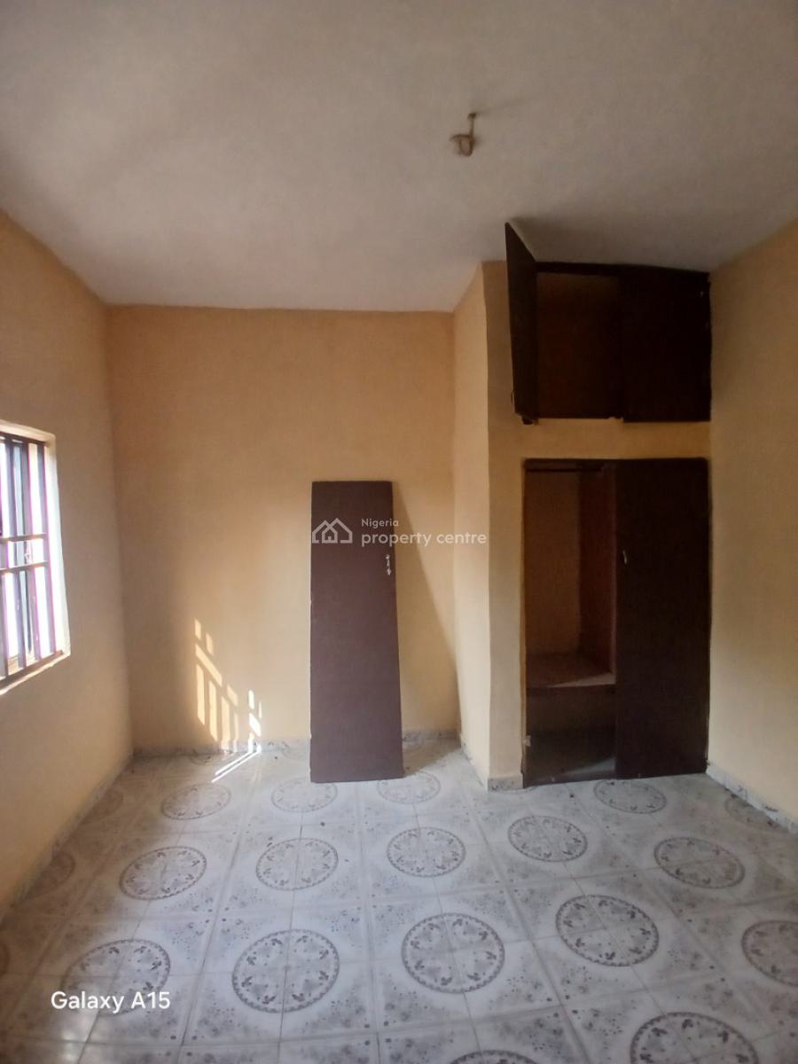 2 Bedrooms Flat, Phase 4 Tarred Access Road, Kubwa, Abuja, Flat / Apartment for Rent