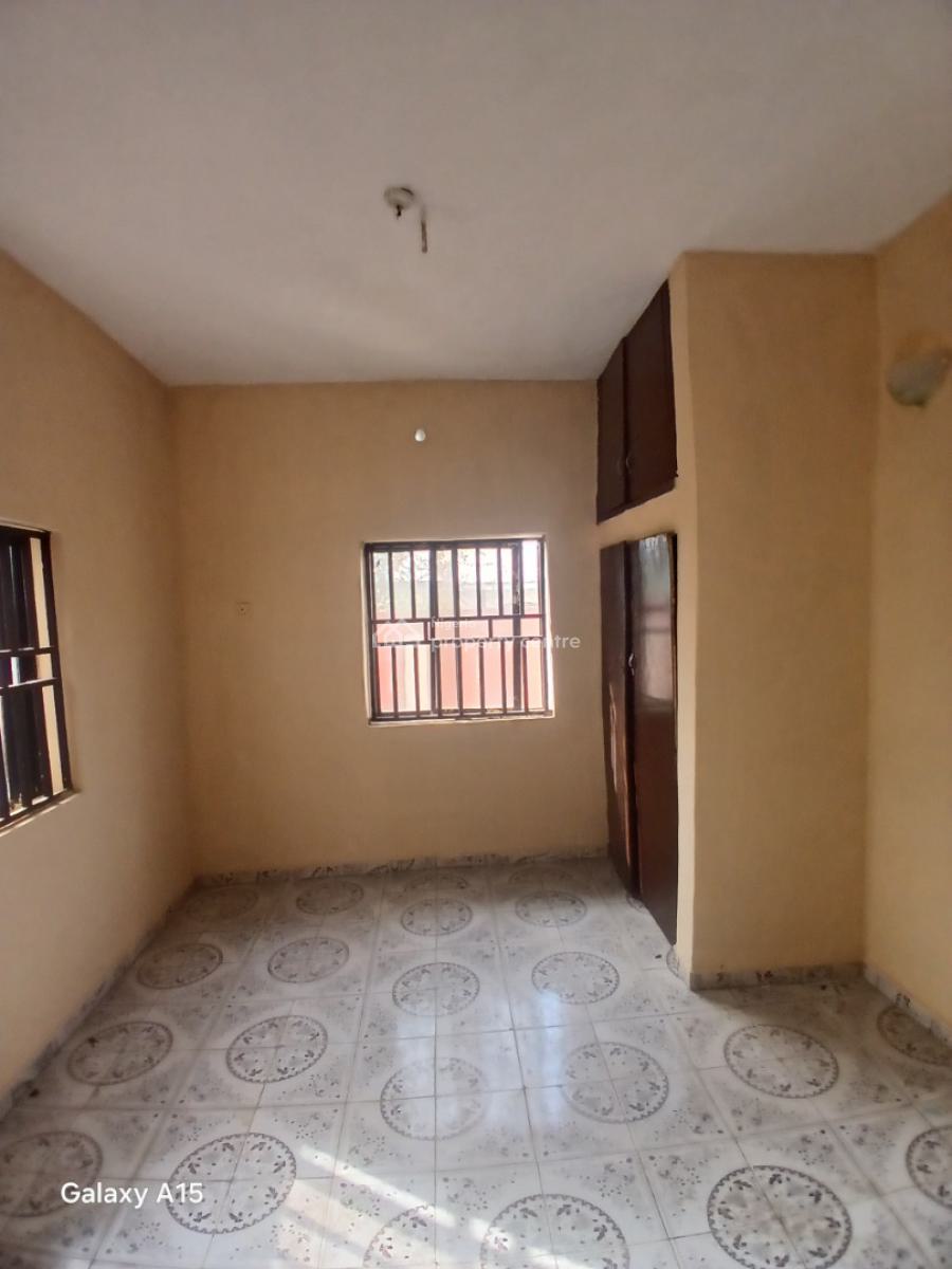 2 Bedrooms Flat, Phase 4 Tarred Access Road, Kubwa, Abuja, Flat / Apartment for Rent