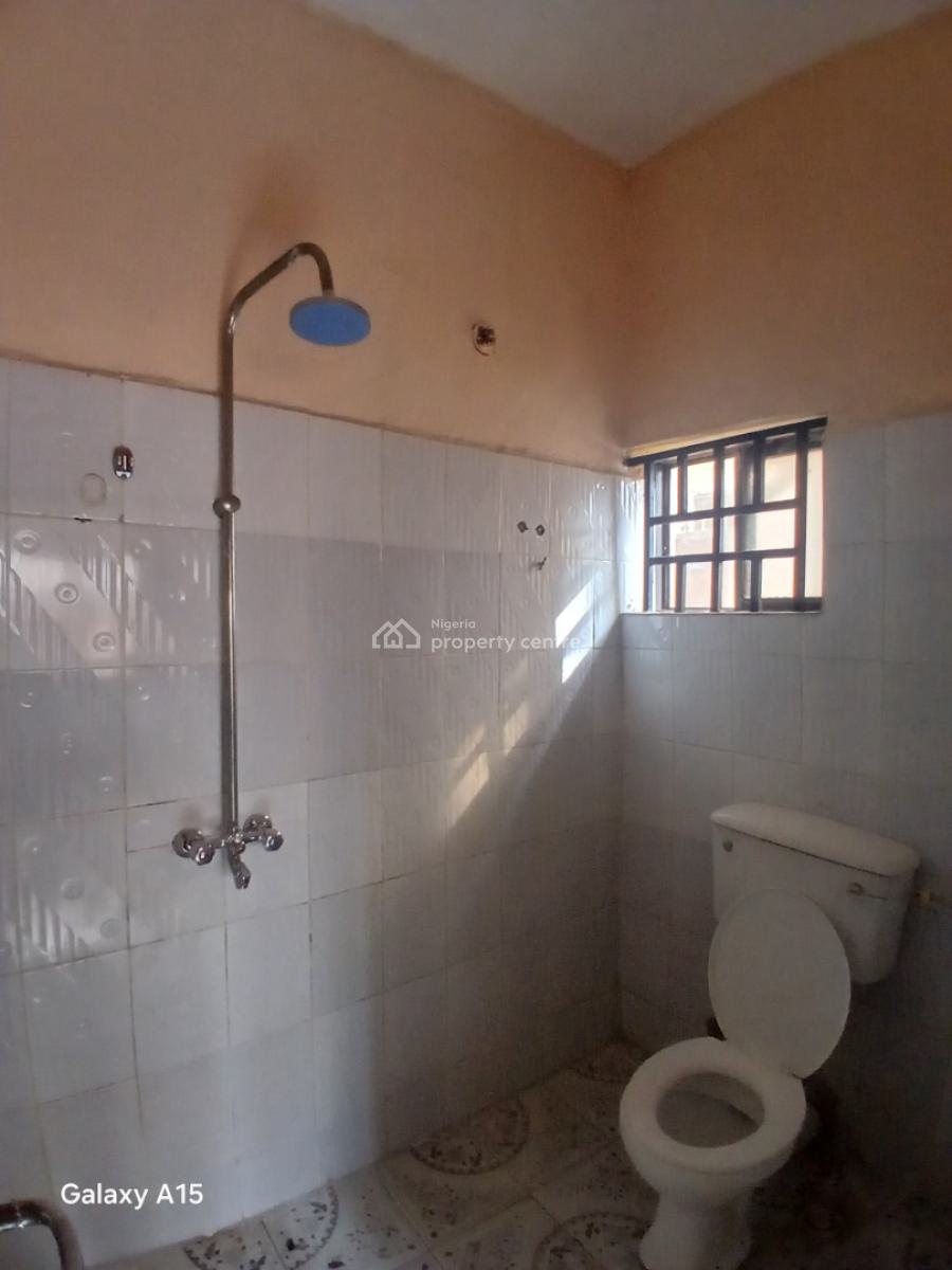 2 Bedrooms Flat, Phase 4 Tarred Access Road, Kubwa, Abuja, Flat / Apartment for Rent