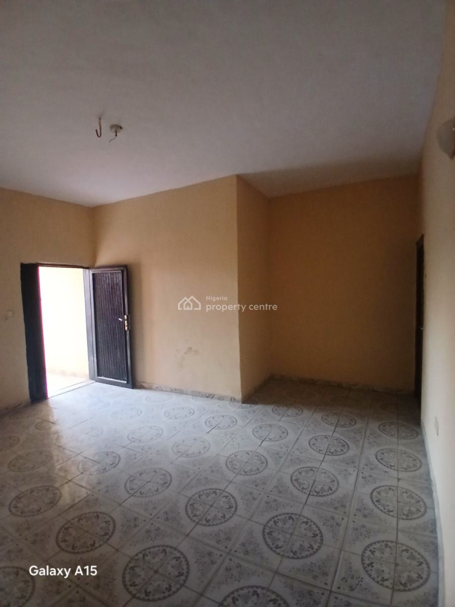 2 Bedrooms Flat, Phase 4 Tarred Access Road, Kubwa, Abuja, Flat / Apartment for Rent