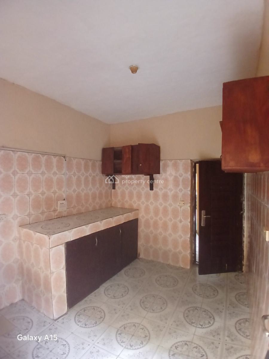2 Bedrooms Flat, Phase 4 Tarred Access Road, Kubwa, Abuja, Flat / Apartment for Rent