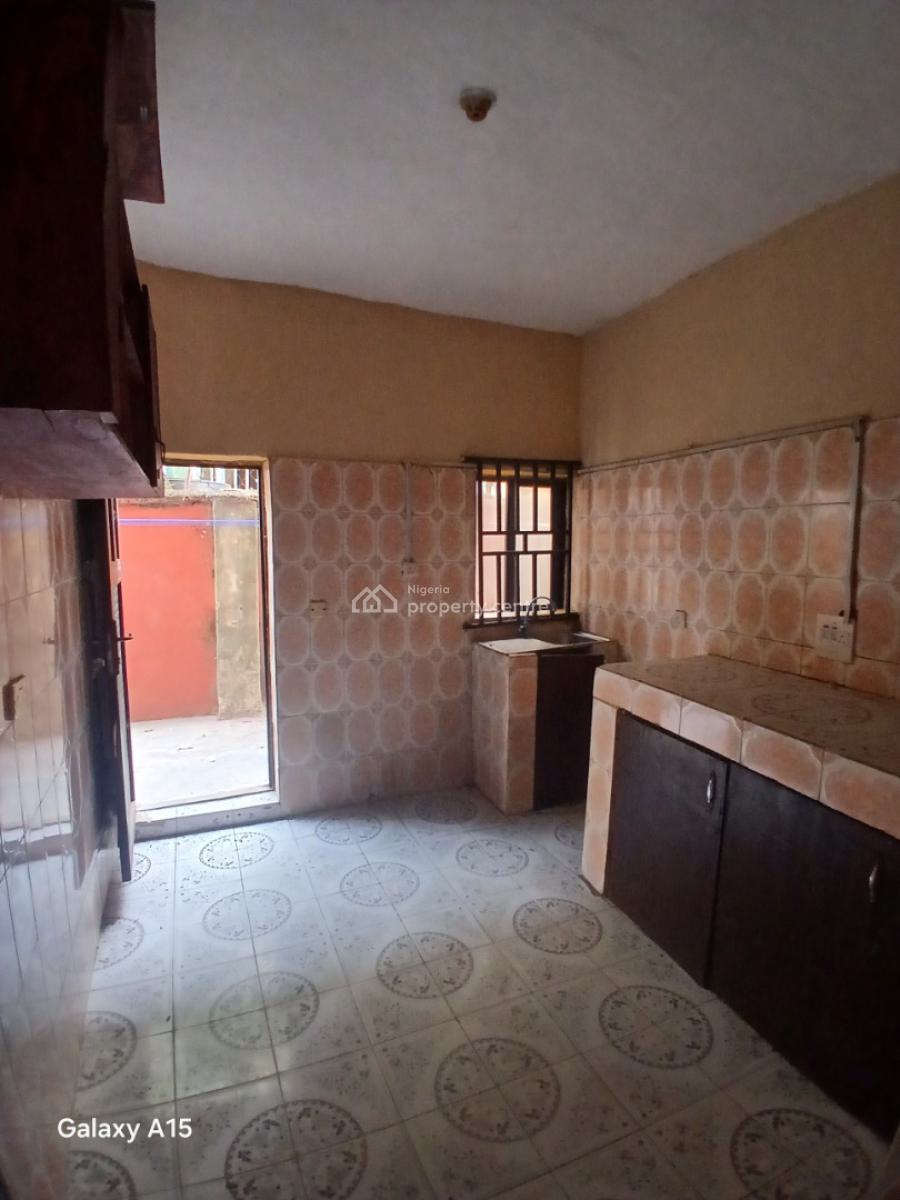 2 Bedrooms Flat, Phase 4 Tarred Access Road, Kubwa, Abuja, Flat / Apartment for Rent