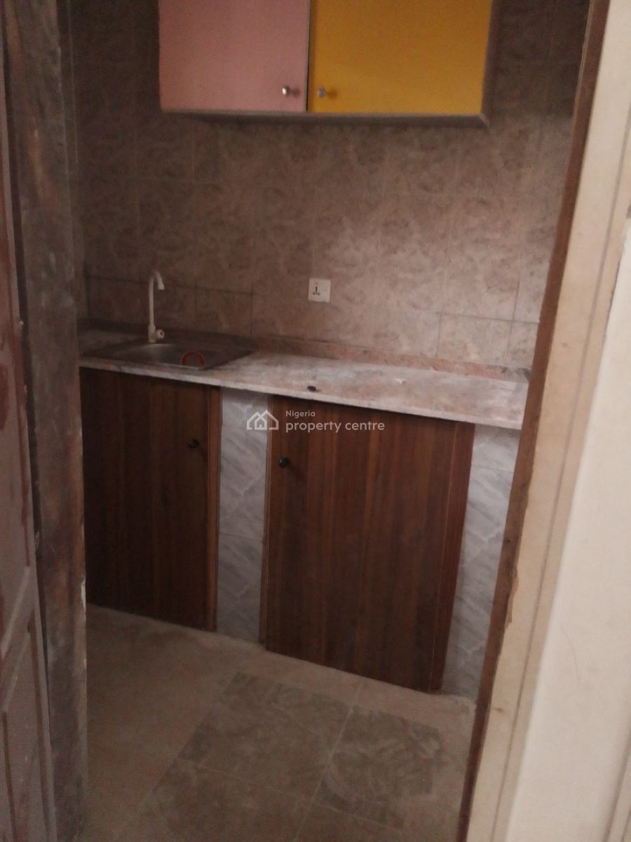 Miniflat Upstairs, Gated Estate Off Orchid Hotel Road Lekki Lagos State, Lekki, Lagos, Mini Flat (room and Parlour) for Rent