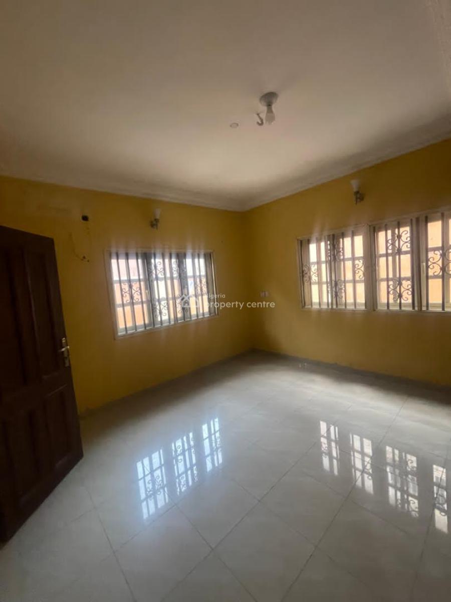 Clean & Lovely 3 Bedroom Flat Apartment, Harmony Estate, Gra Phase 1, Magodo, Lagos, Flat / Apartment for Rent