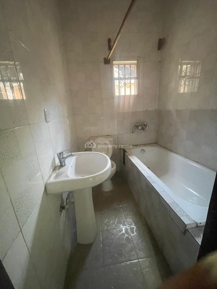 Clean & Lovely 3 Bedroom Flat Apartment, Harmony Estate, Gra Phase 1, Magodo, Lagos, Flat / Apartment for Rent