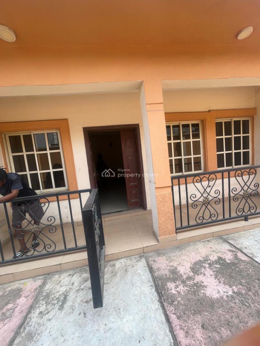 Clean & Lovely 3 Bedroom Flat Apartment, Harmony Estate, Gra Phase 1, Magodo, Lagos, Flat / Apartment for Rent