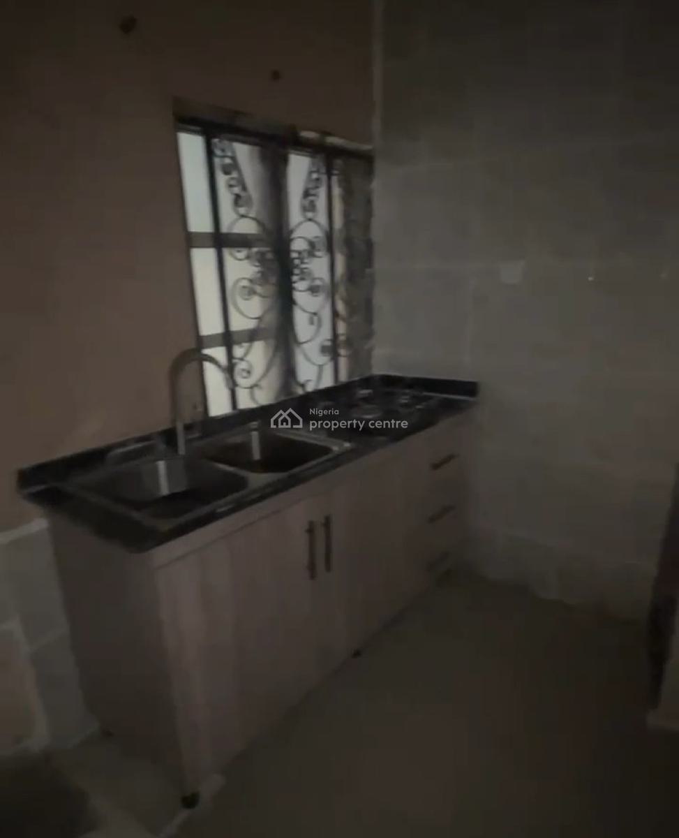 2bed Secured Apartment (self Serviced), Lekki Phase I, Lekki Phase 1, Lekki, Lagos, Flat / Apartment for Rent