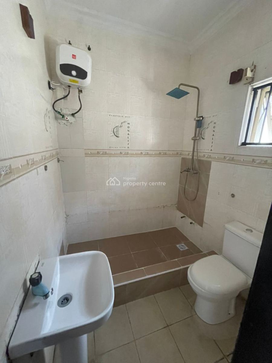 Neatly and Spacious  Apartment, Chevron, Lekki, Lagos, Flat / Apartment for Rent