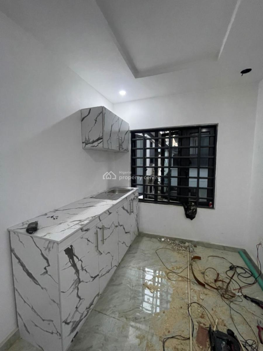 Neatly and Spacious  Apartment, Chevron, Lekki, Lagos, Flat / Apartment for Rent