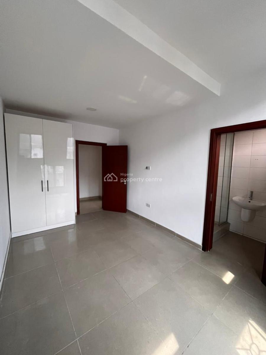 Luxury 3 Bedroom Apartment with Bq, Lekki Phase 1, Lekki, Lagos, Flat / Apartment for Sale