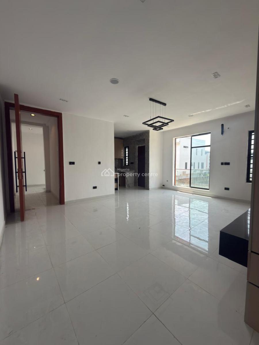 Contemporary 2 Bedroom Apartment with Modern Finishing, Ologolo, Lekki, Lagos, Flat / Apartment for Sale