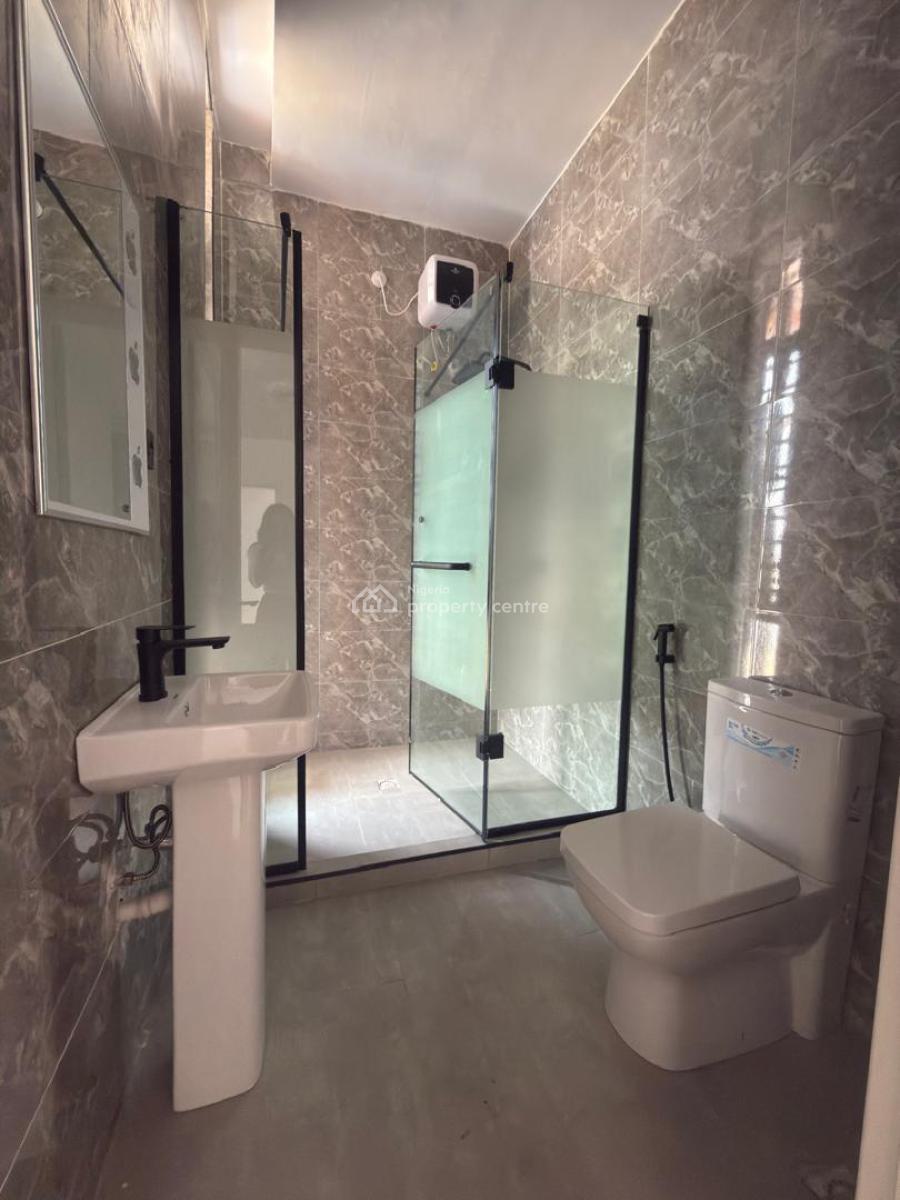 Contemporary 2 Bedroom Apartment with Modern Finishing, Ologolo, Lekki, Lagos, Flat / Apartment for Sale