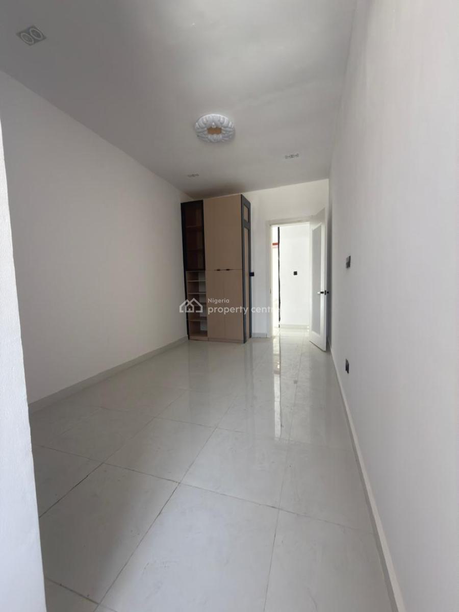 Contemporary 2 Bedroom Apartment with Modern Finishing, Ologolo, Lekki, Lagos, Flat / Apartment for Sale