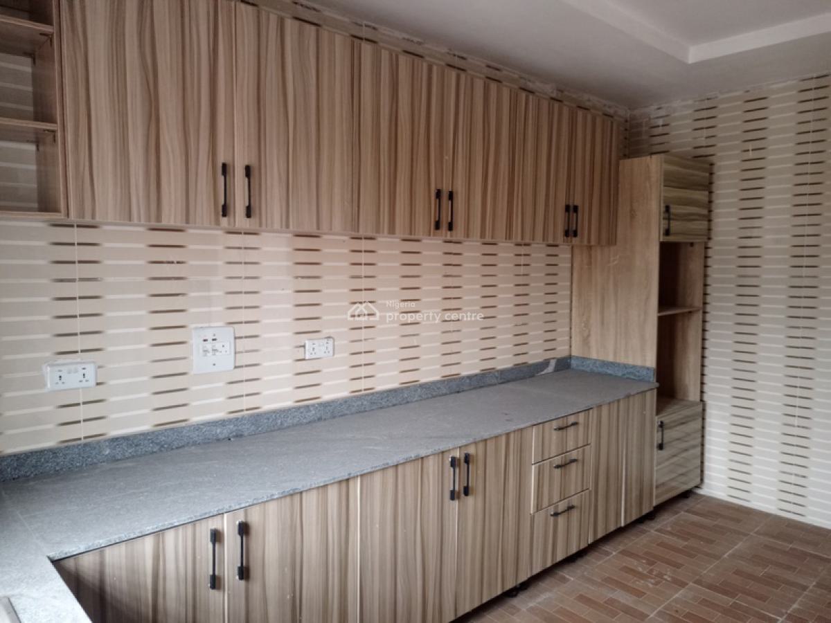 Lovely 3 Bedroom Flat, Ilasan Estate, Lekki, Lagos, Flat / Apartment for Sale