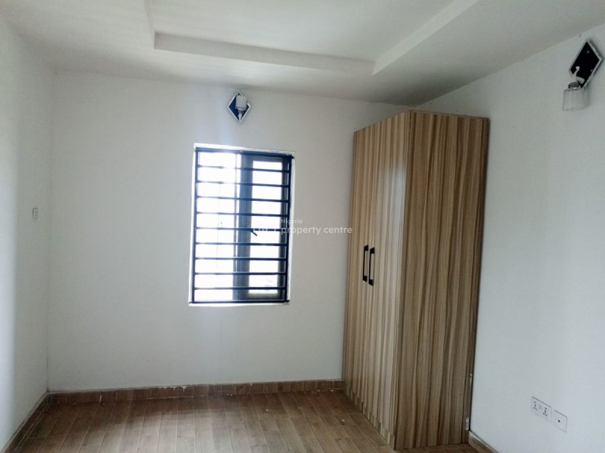 Lovely 3 Bedroom Flat, Ilasan Estate, Lekki, Lagos, Flat / Apartment for Sale