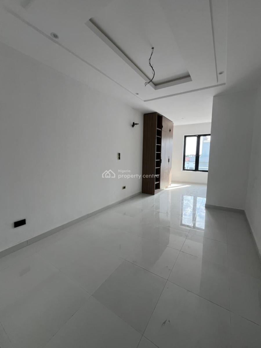 Well Built 2 Bedroom Apartment with Elevator, Ikate, Ikate, Lekki, Lagos, Block of Flats for Sale