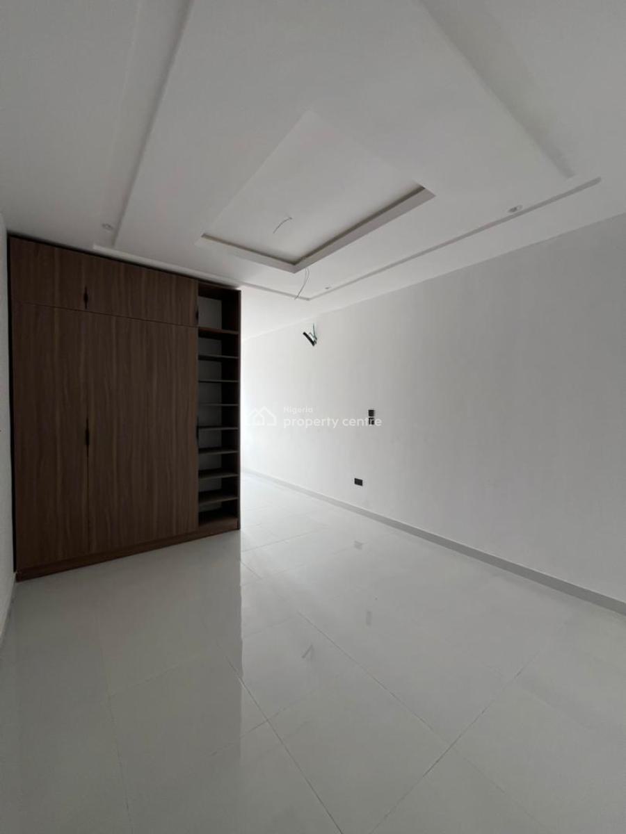 Well Built 2 Bedroom Apartment with Elevator, Ikate, Ikate, Lekki, Lagos, Block of Flats for Sale