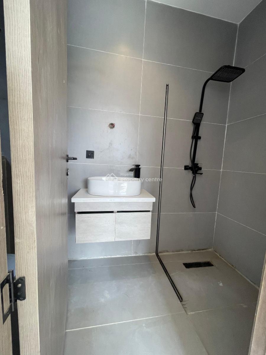 Luxury 2 Bedroom  Service Apartment, Lekki Phase 1, Lekki, Lagos, Flat / Apartment for Sale