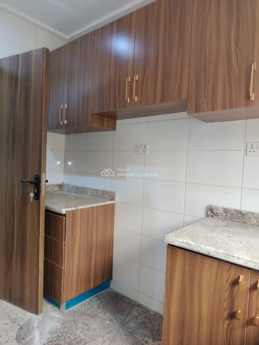 3 Bedroom Flat, Aladura Estate, Anthony, Maryland, Lagos, Flat / Apartment for Rent