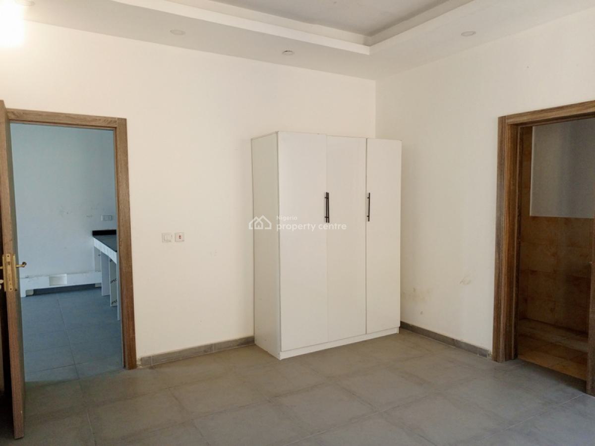 Lovely 2 Bedroom Flat, Agungi, Lekki, Lagos, Flat / Apartment for Sale
