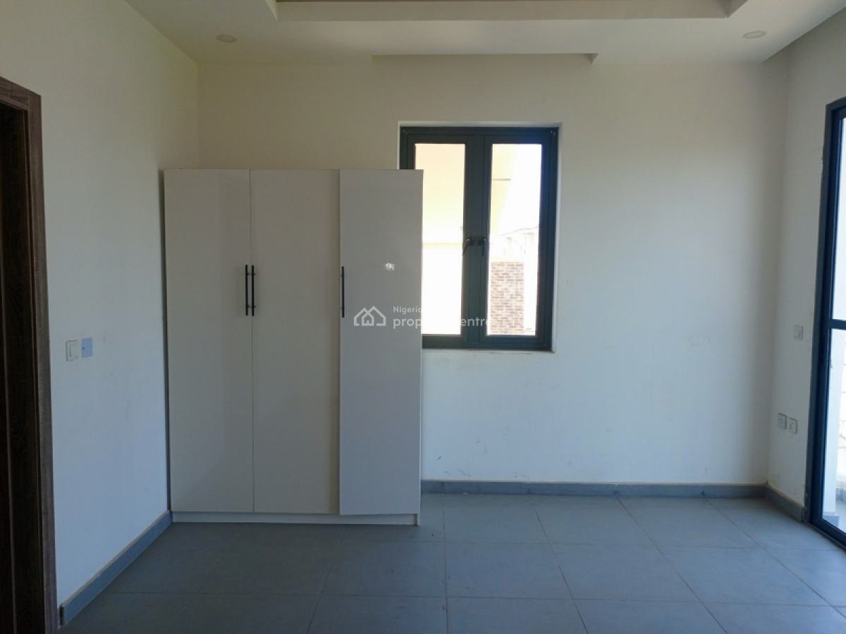 Lovely 2 Bedroom Flat, Agungi, Lekki, Lagos, Flat / Apartment for Sale