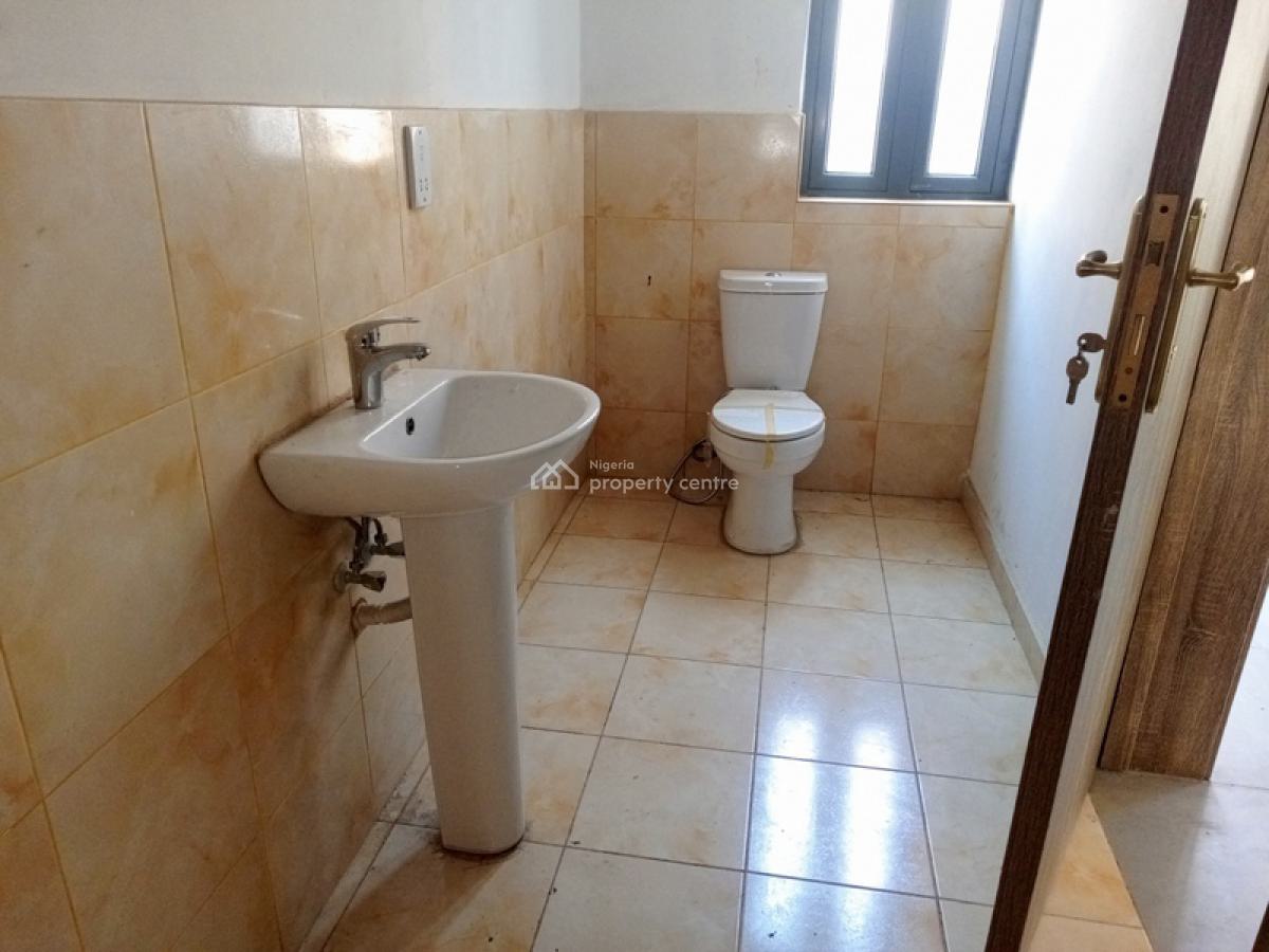 Lovely 2 Bedroom Flat, Agungi, Lekki, Lagos, Flat / Apartment for Sale
