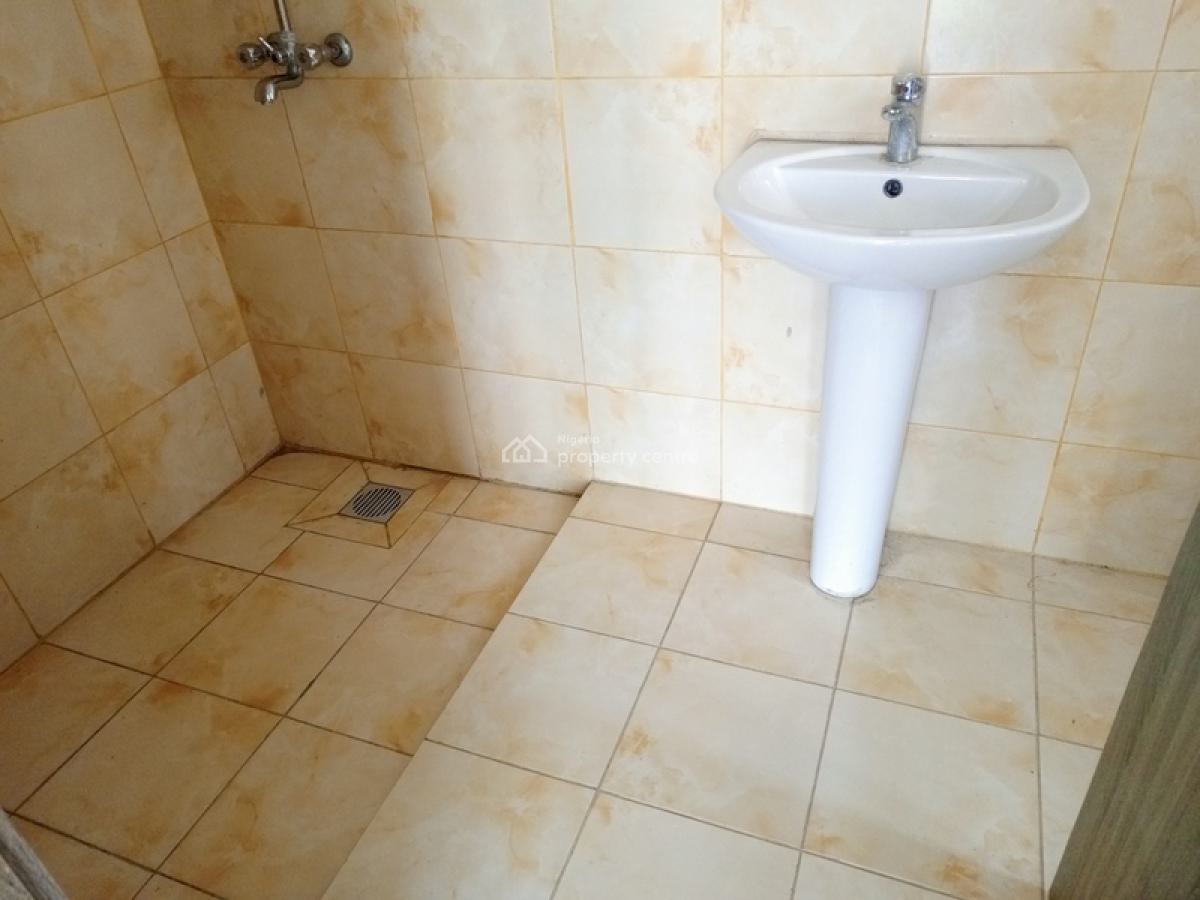 Lovely 2 Bedroom Flat, Agungi, Lekki, Lagos, Flat / Apartment for Sale