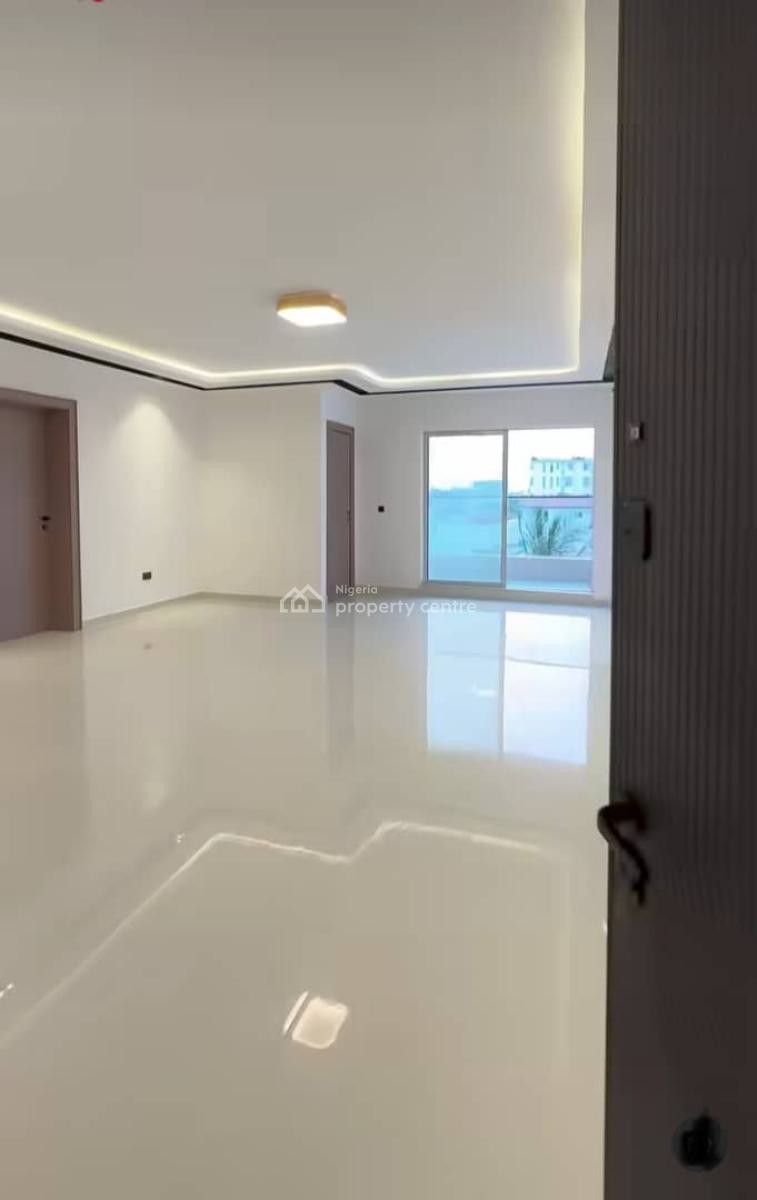 Brand-new 2 Bedrooms Flat, Off Admiralty, Lekki Phase 1, Lekki, Lagos, Flat / Apartment for Sale