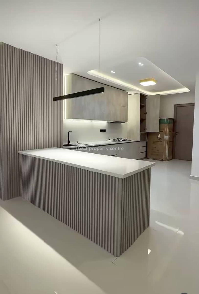 Brand-new 2 Bedrooms Flat, Off Admiralty, Lekki Phase 1, Lekki, Lagos, Flat / Apartment for Sale