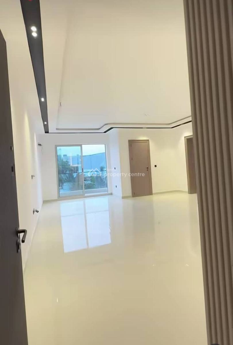 Brand-new 2 Bedrooms Flat, Off Admiralty, Lekki Phase 1, Lekki, Lagos, Flat / Apartment for Sale
