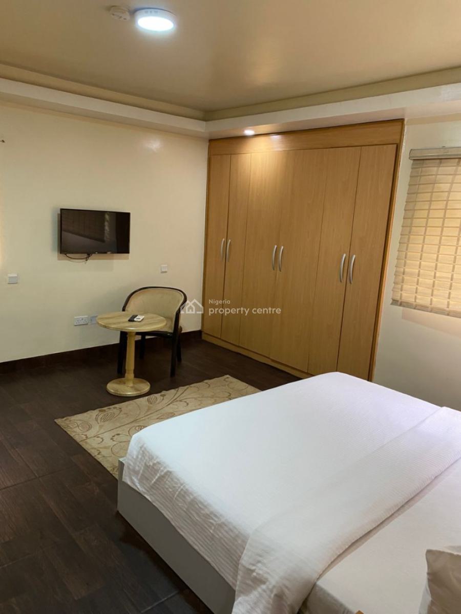 Fully Furnished and Serviced 1 Bedroom Flat, Wuse 2, Abuja, Flat / Apartment for Rent