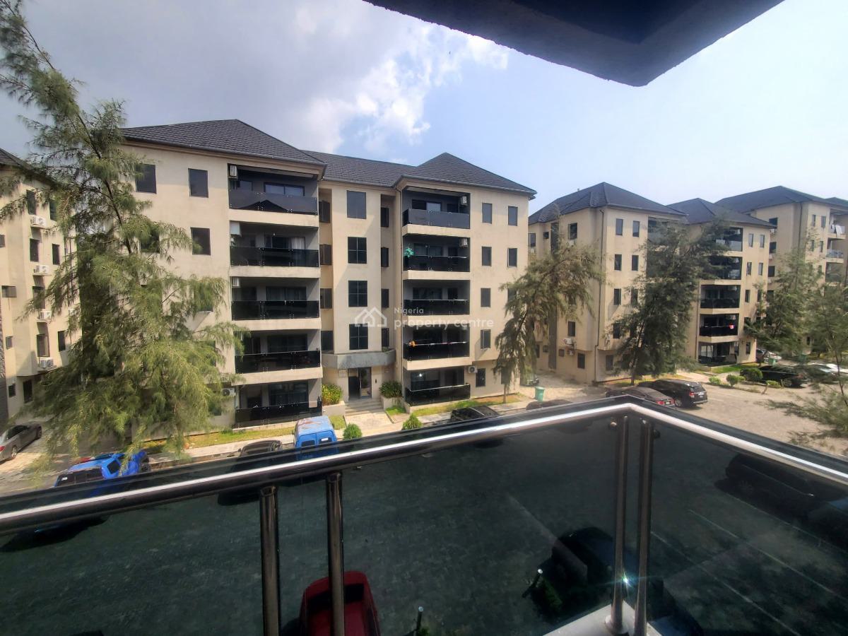 Well Maintained Ensuit 3 Bedroom Apartment with Elevator, Pool & Gym, Ikota, Lekki, Lagos, Flat / Apartment for Sale