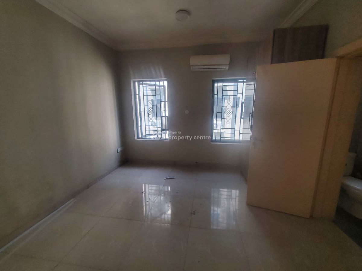 Well Maintained Ensuit 3 Bedroom Apartment with Elevator, Pool & Gym, Ikota, Lekki, Lagos, Flat / Apartment for Sale