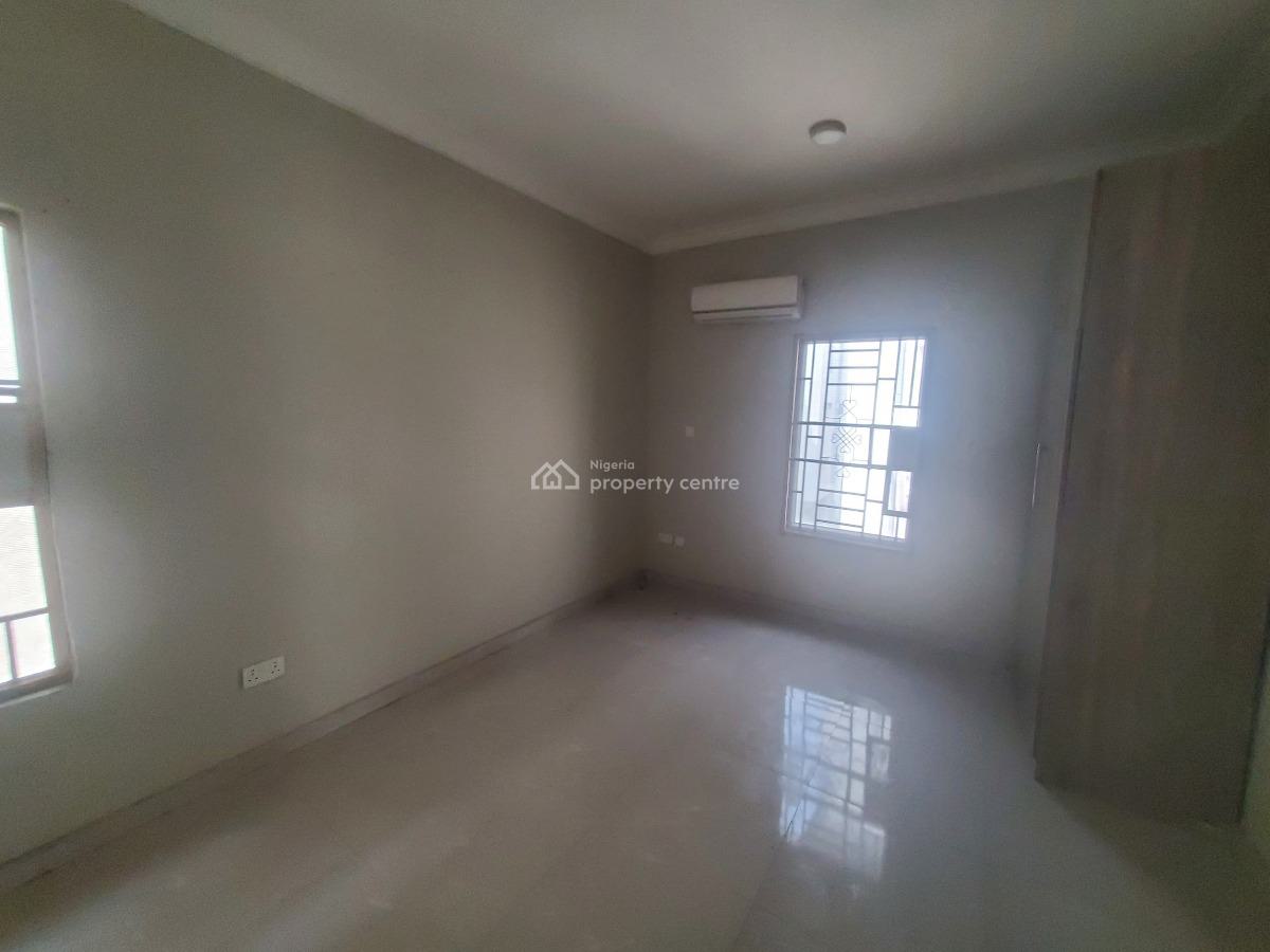 Well Maintained Ensuit 3 Bedroom Apartment with Elevator, Pool & Gym, Ikota, Lekki, Lagos, Flat / Apartment for Sale