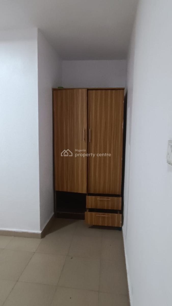 Clean and Spacious Shared Apartment, Lekki Scheme 2, Ajah, Lagos, Flat / Apartment for Rent