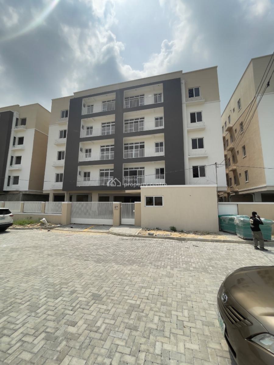 Spacious Fully Serviced 3 Bedroom with 24 Hours Light, Osapa, Lekki, Lagos, Flat / Apartment for Rent