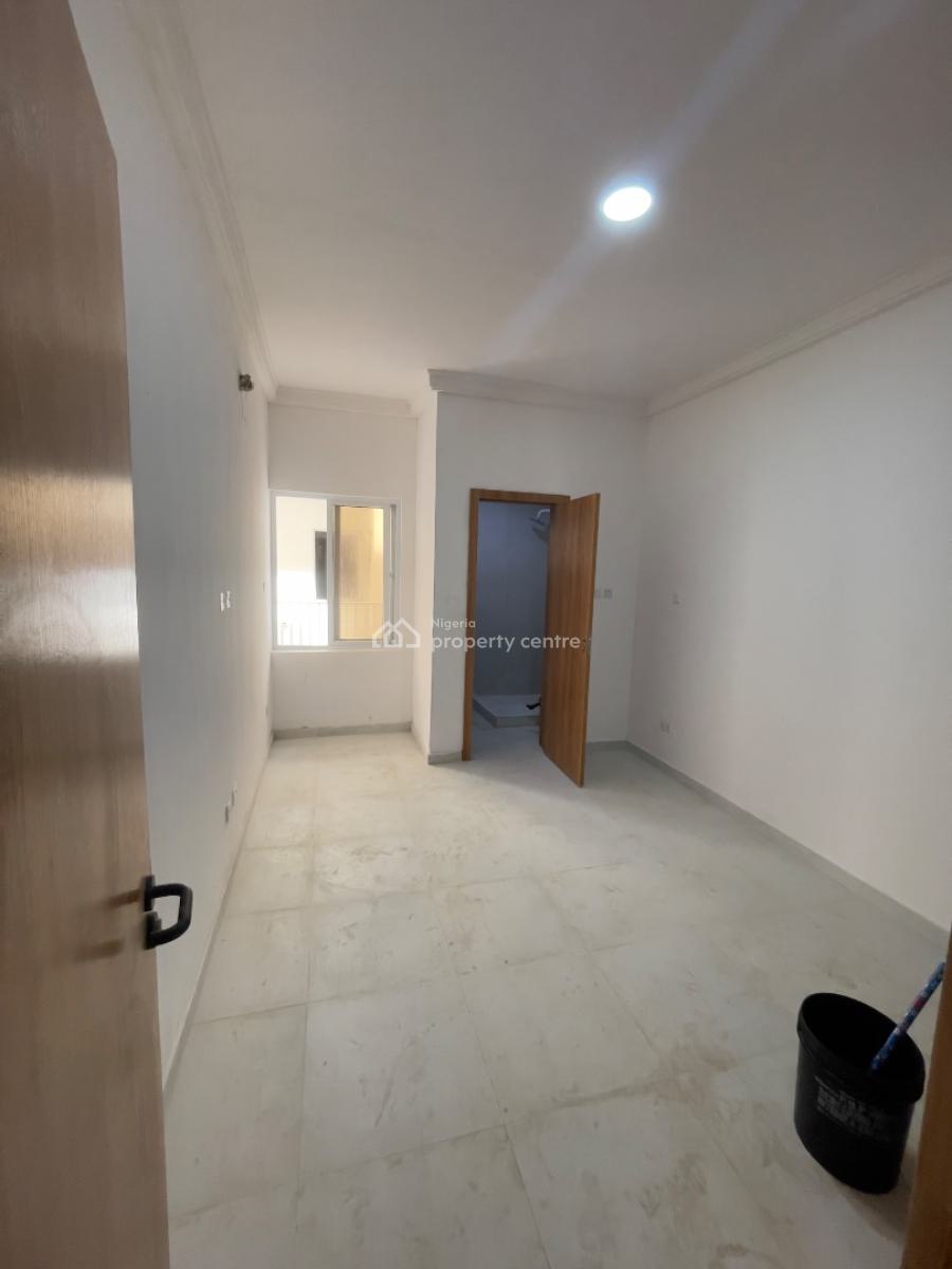 Spacious Fully Serviced 3 Bedroom with 24 Hours Light, Osapa, Lekki, Lagos, Flat / Apartment for Rent