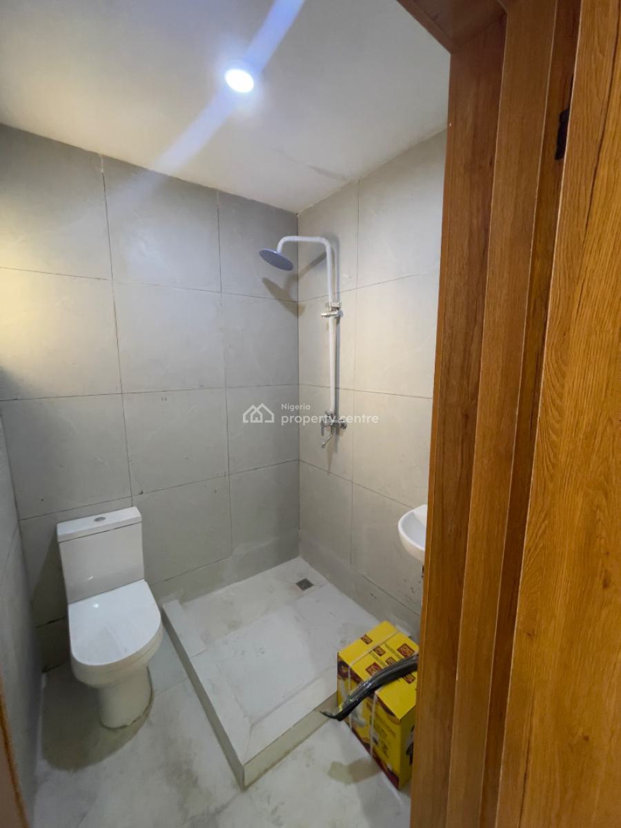 Spacious Fully Serviced 3 Bedroom with 24 Hours Light, Osapa, Lekki, Lagos, Flat / Apartment for Rent