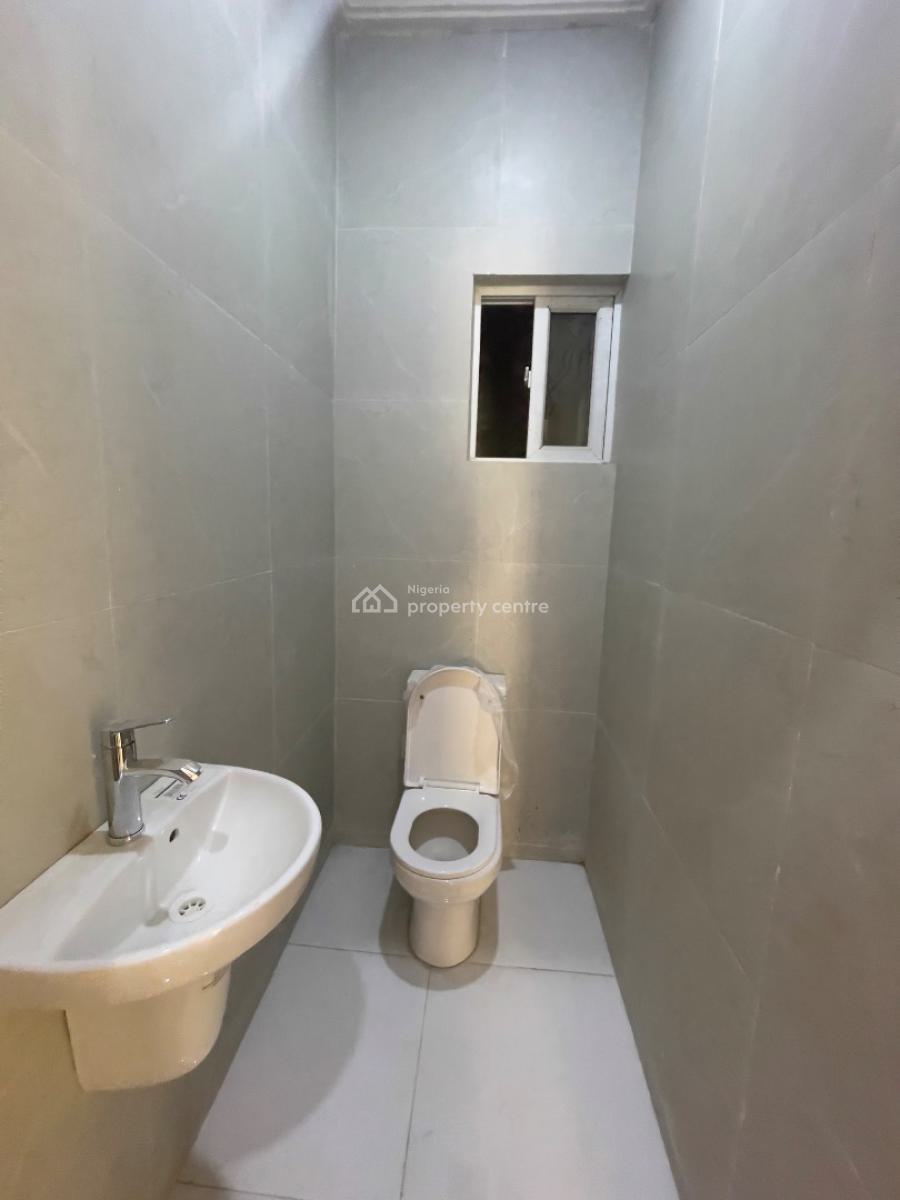 Spacious Fully Serviced 3 Bedroom with 24 Hours Light, Osapa, Lekki, Lagos, Flat / Apartment for Rent