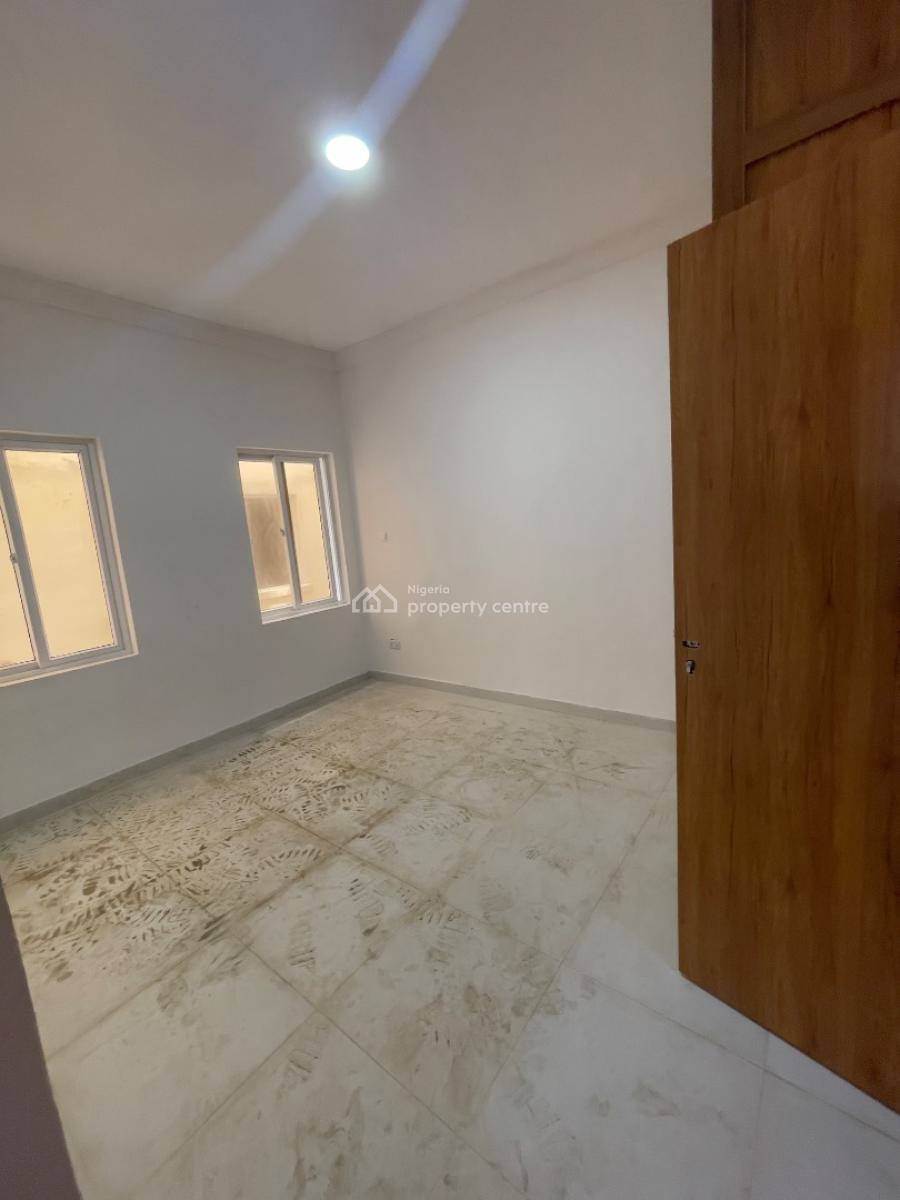 Spacious Fully Serviced 3 Bedroom with 24 Hours Light, Osapa, Lekki, Lagos, Flat / Apartment for Rent