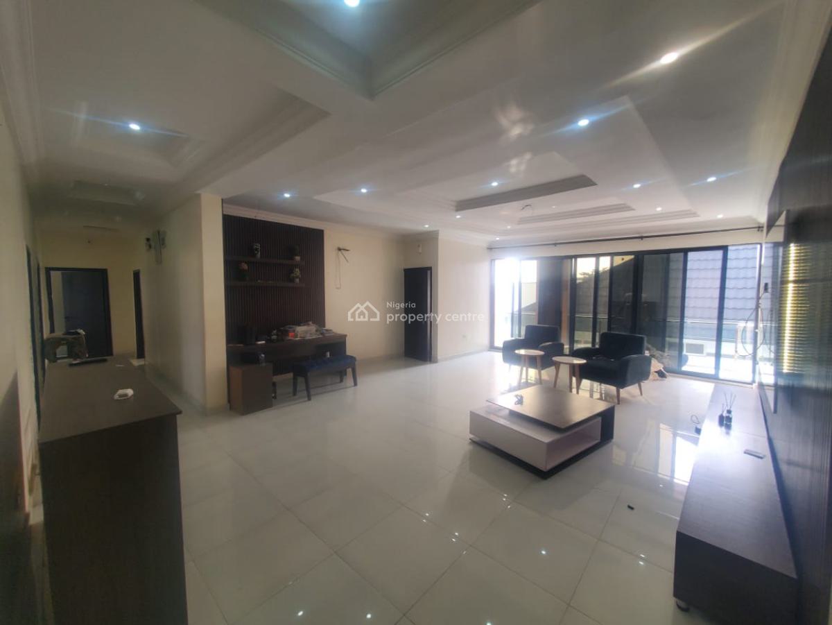 Spacious 3 Bedroom Apartment, Ologolo, Lekki, Lagos, Flat / Apartment for Sale