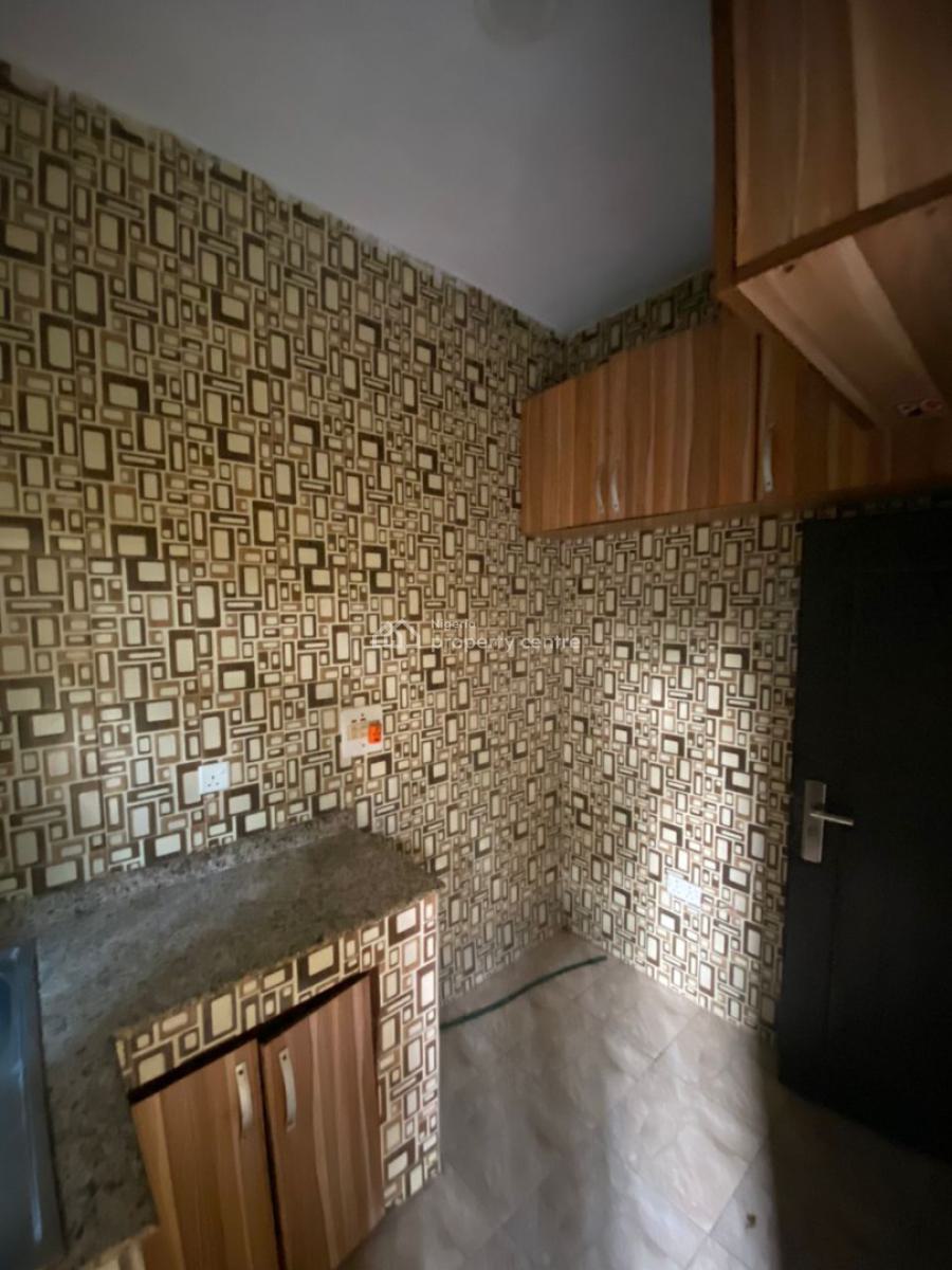 Executive 2 Bedrooms Luxury Apartment, Badore Road, Ajah, Lagos, Flat / Apartment for Rent