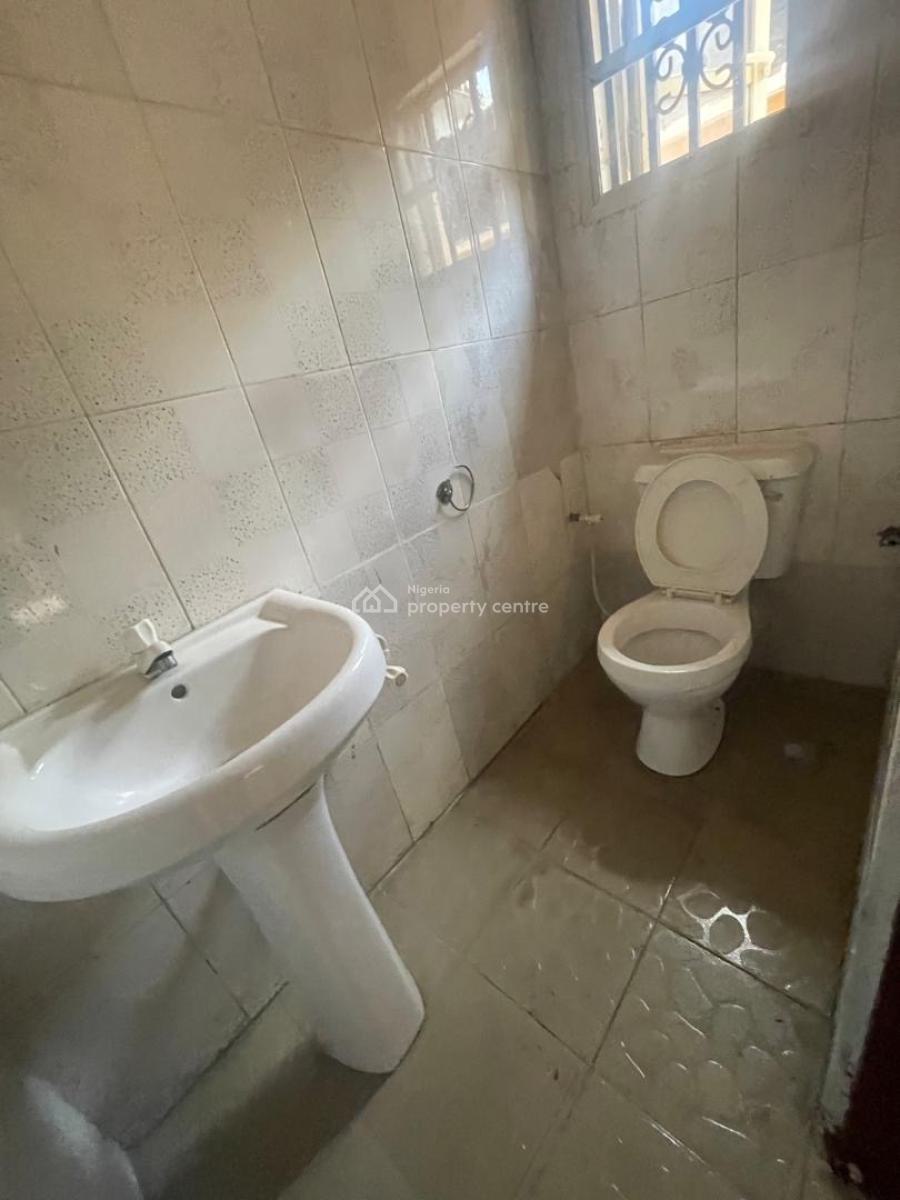 Well Maintained Spacious 3 Bedroom Flat, Harmony Estate, Gra Phase 1, Magodo, Lagos, Flat / Apartment for Rent