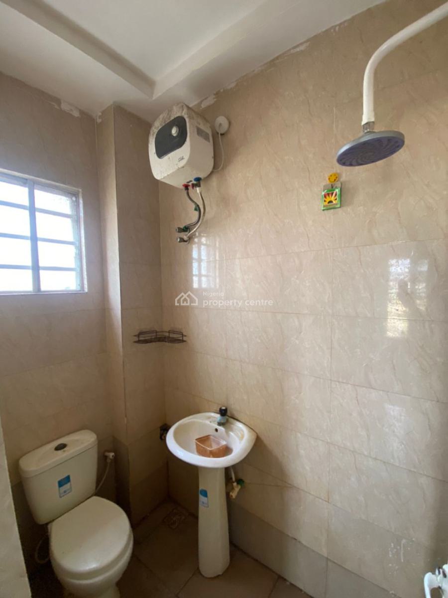 Executive 2bedrooms Luxury Apartment, Badore Road, Ajah, Lagos, Flat / Apartment for Rent