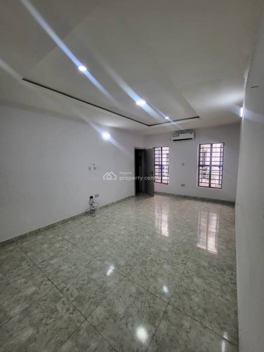 Lovely and Neat 3bed with Acs and All Roms Ensuite, Conservation Road ,, Lekki, Lagos, Flat / Apartment for Rent