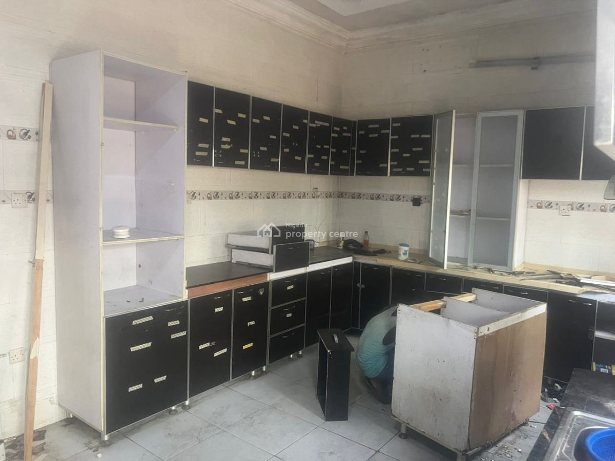 Self Compound Spacious 5 Bedroom Fully Detached Duplex with 2 Rooms Bq, Lekki Phase 1, Lekki, Lagos, Detached Duplex for Rent