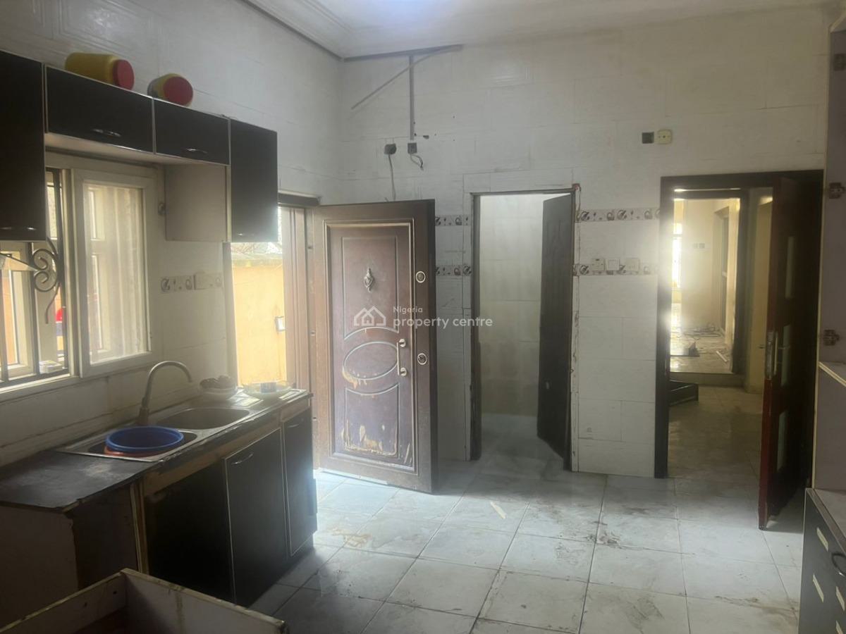 Self Compound Spacious 5 Bedroom Fully Detached Duplex with 2 Rooms Bq, Lekki Phase 1, Lekki, Lagos, Detached Duplex for Rent