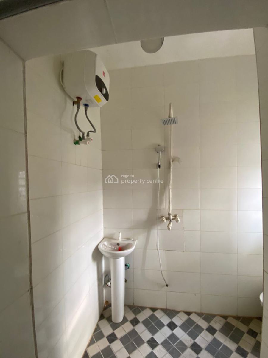 Executive 2bedrooms Luxury Apartment, Badore Road, Ajah, Lagos, Flat / Apartment for Rent
