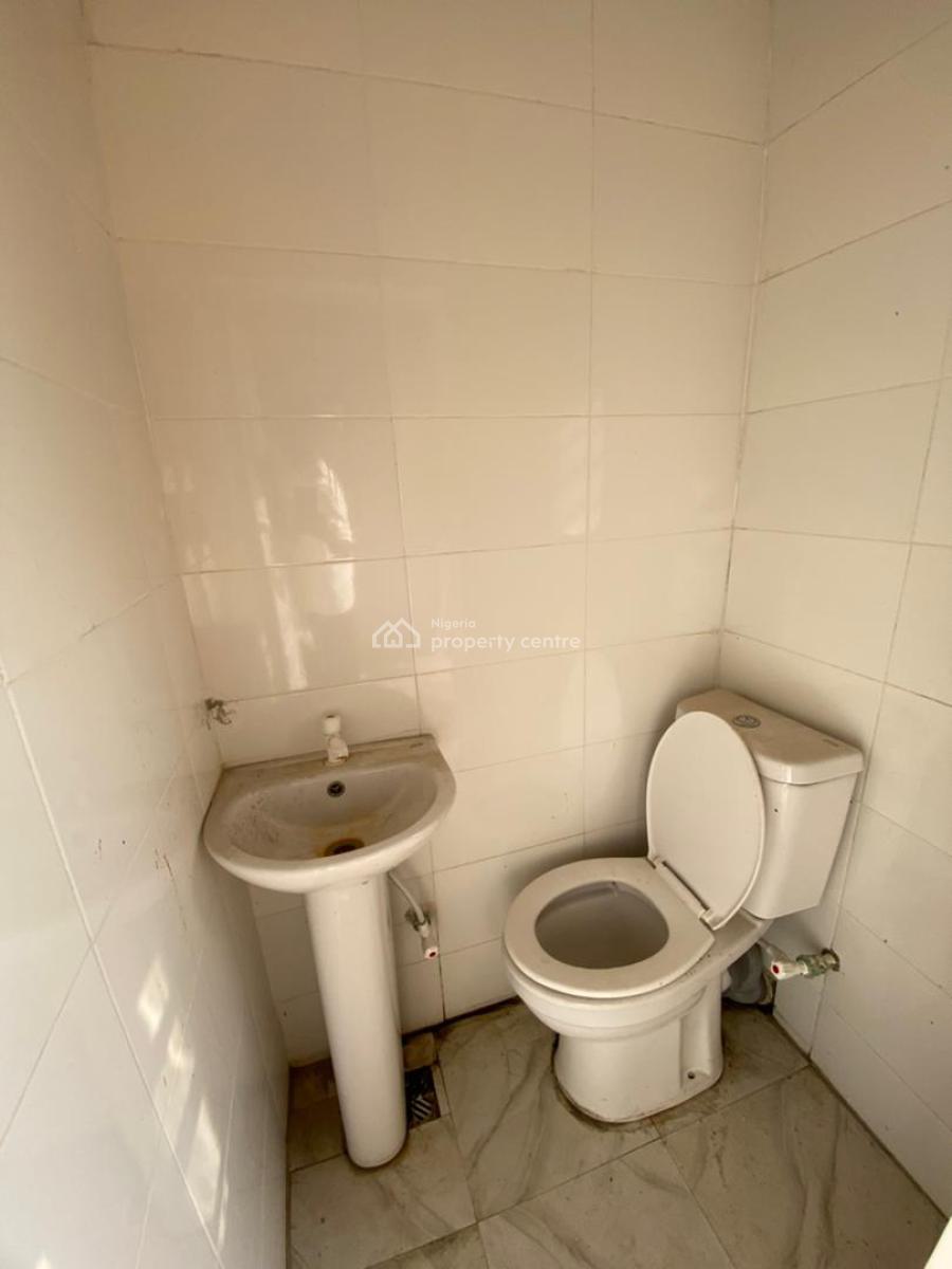 Executive 2bedrooms Luxury Apartment, Badore Road, Ajah, Lagos, Flat / Apartment for Rent