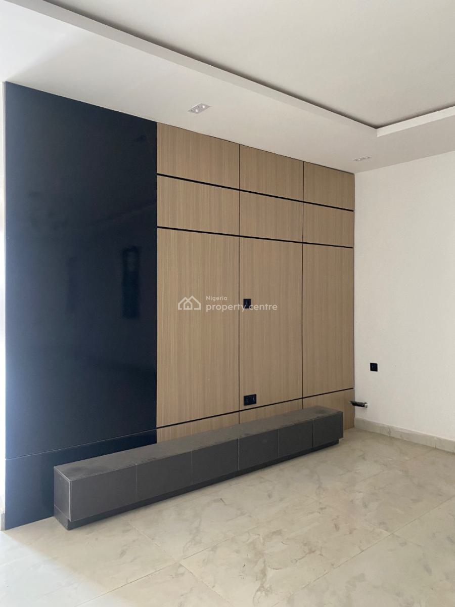 Luxury Spacious 5bed with Bq, Gate House in a Secured Envt Wt Light, Ologolo, Lekki Lagos, Lekki, Lagos, Detached Duplex for Sale